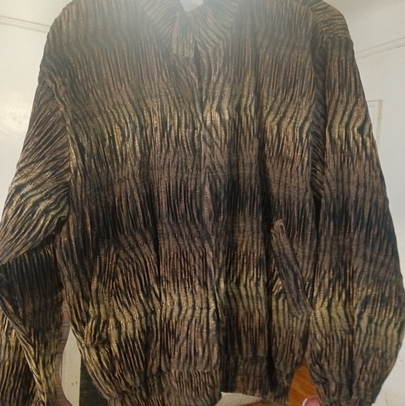 Jackets - Picture 3 of 5